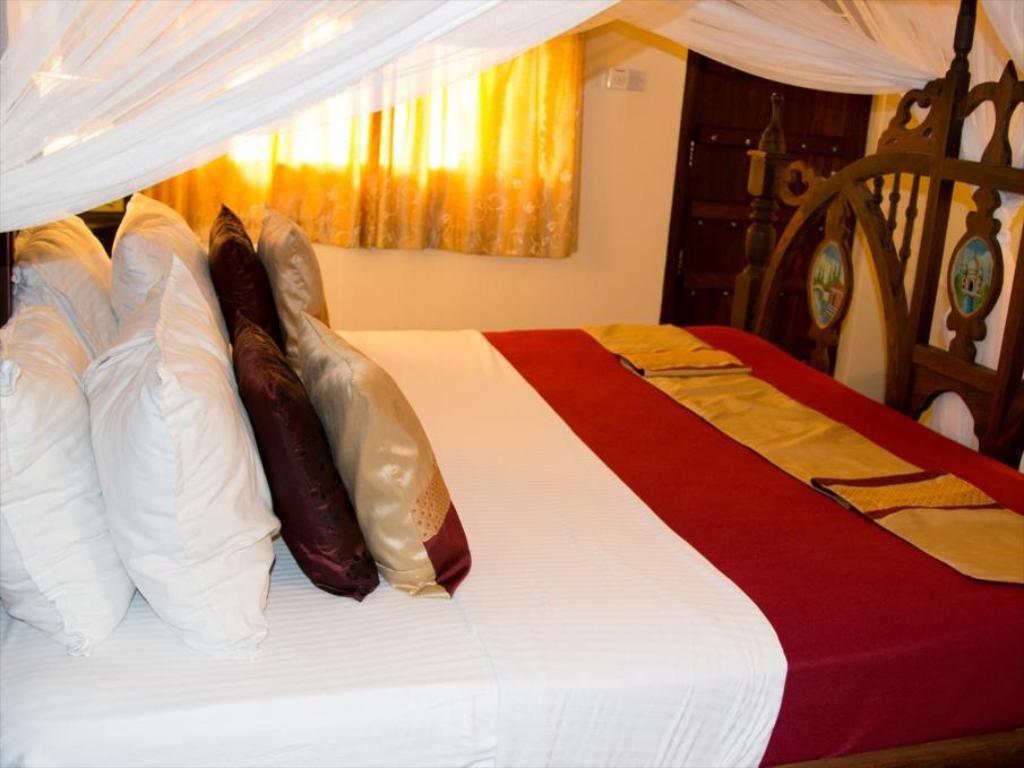 Tembo House Hotel 1